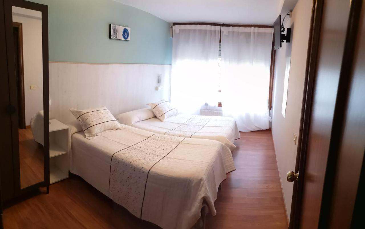 Hostal Campoamor Χιχόν Εξωτερικό φωτογραφία